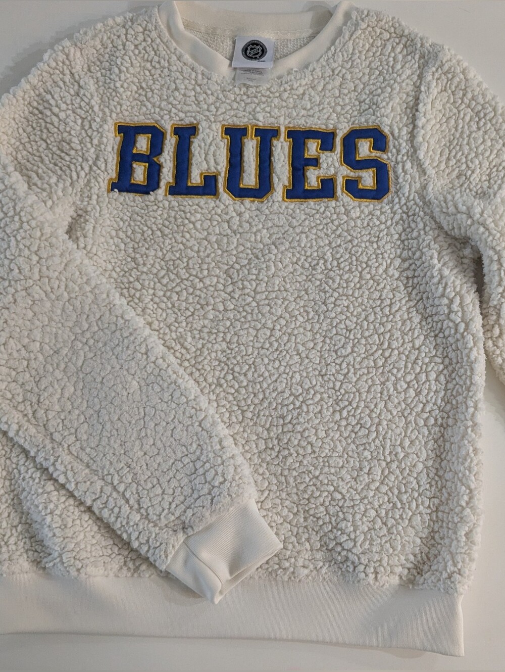 NHL St. Louis Blues Cream Sherpa Crewneck Sweatshirt “BLUES” Youth S / Women’s X